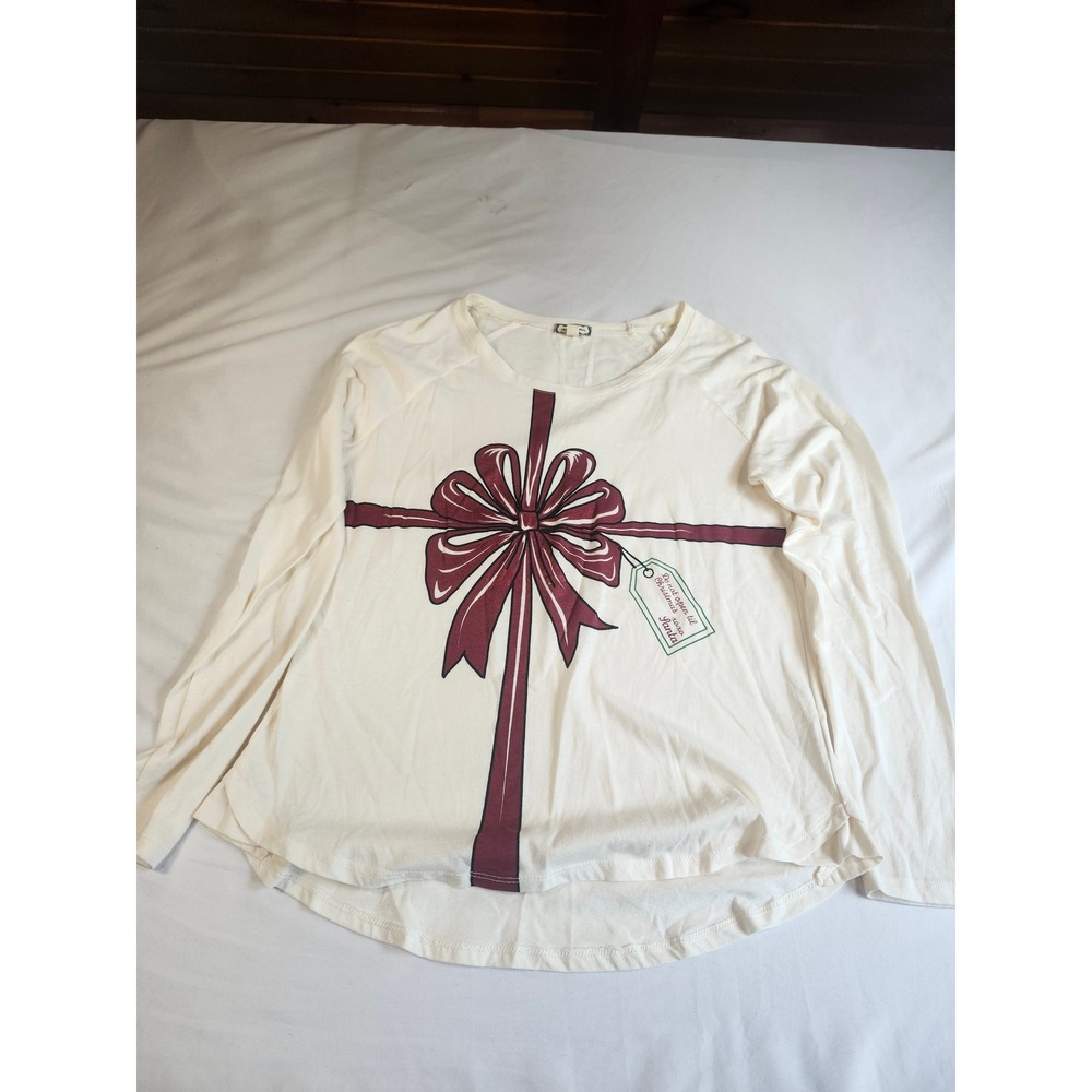 Eyeshadow Christmas Gift Bow Graphic Tee Cream‎ Long Sleeve Red Glitter Medium
